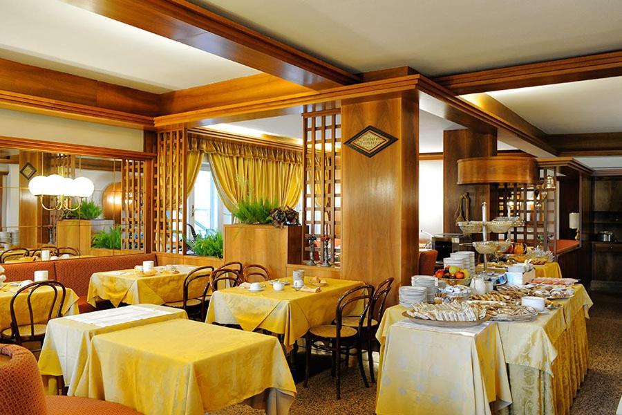 Hotel Touring Madonna Esterno foto