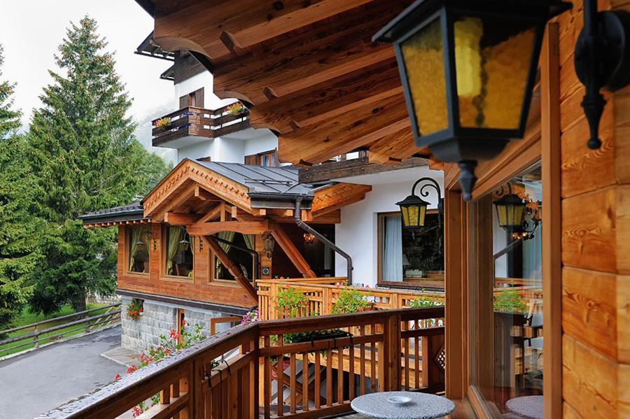 Hotel Touring Madonna Esterno foto