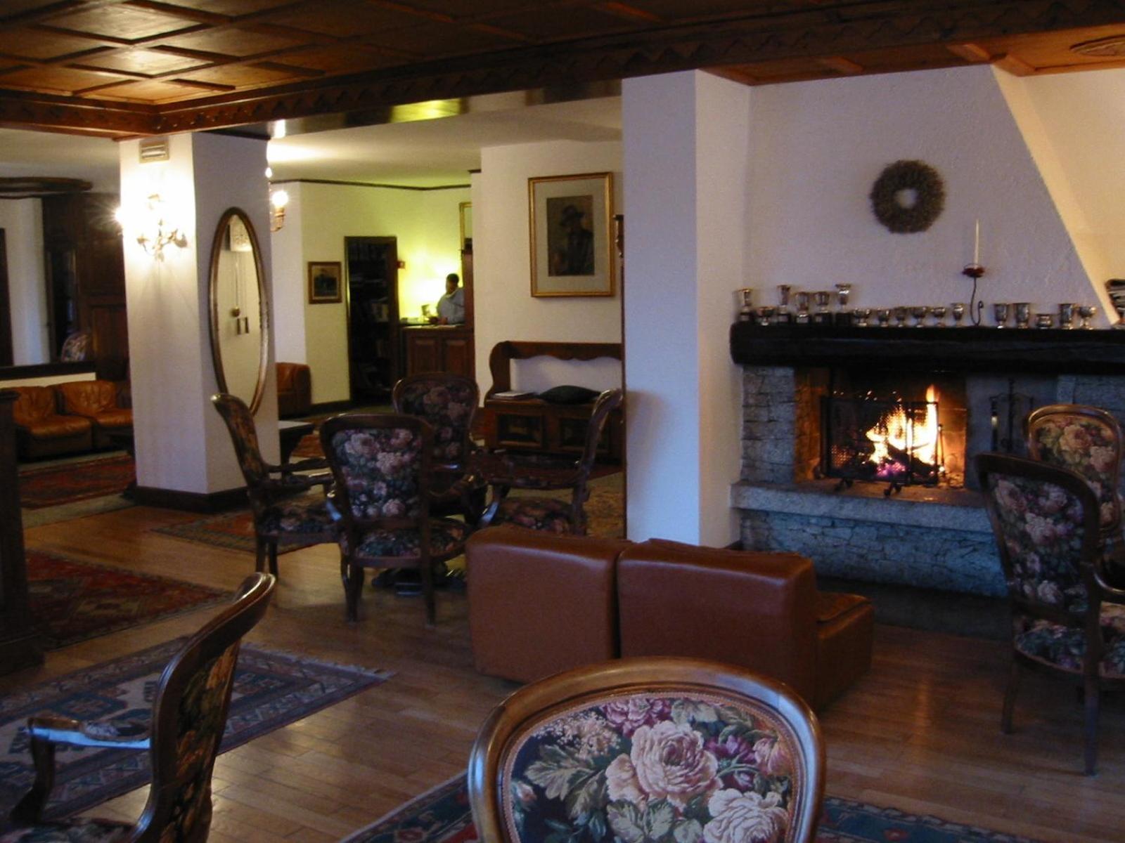 Hotel Touring Madonna Esterno foto